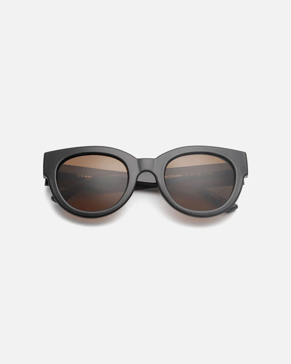 Black Lilly Sunglasses