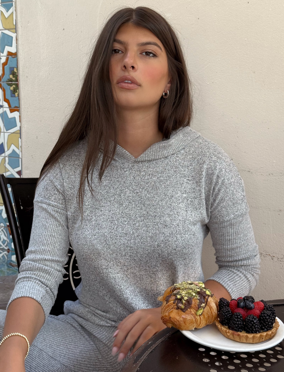 Grey Onyx Teigen Top